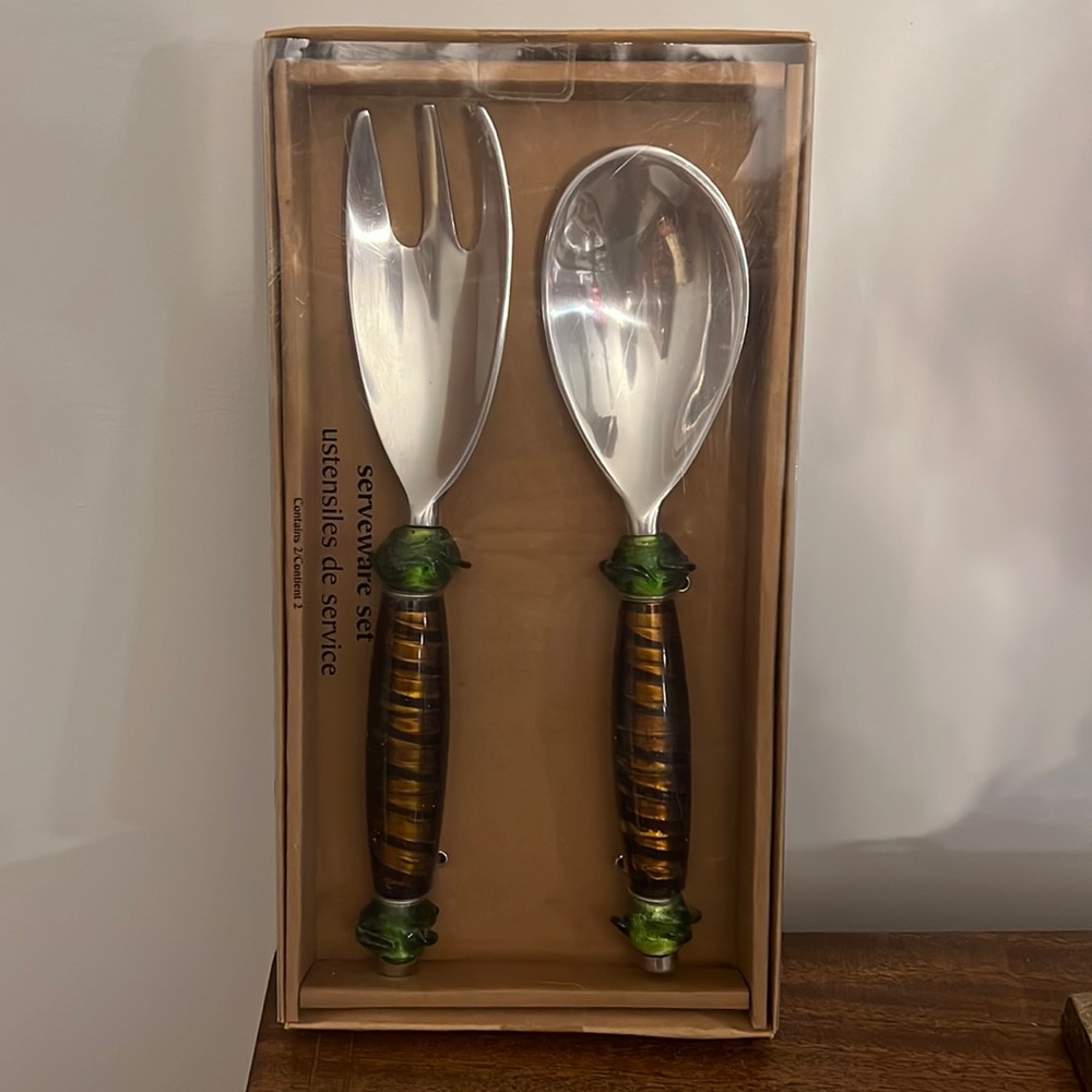 Pier one serving set
